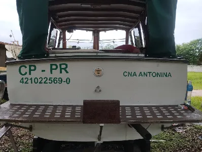 Clique para visualizar barco a motor