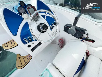 Clique para visualizar Lancha Millenium 24 pés