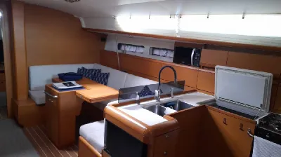 Clique para visualizar Sun Odyssey 439