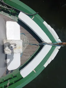 Clique para visualizar Traineira Madeira