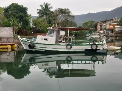 Clique para visualizar Traineira Madeira