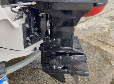 Clique para visualizar BOTE ZEFIR 4.4