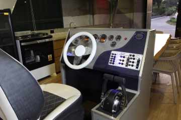 Pontoons de 30 até 48 pés para navegação interior