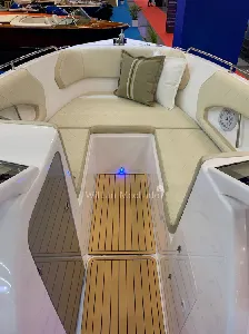 Clique para visualizar Barco Real 280 Zero com motor de Popa Mercury