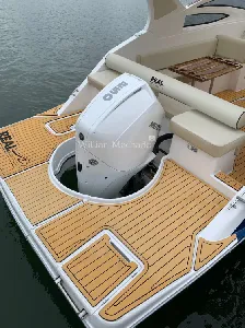 Clique para visualizar Lancha Real 28 com motor de popa - Mercury Yamaha