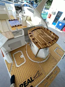 Clique para visualizar Lancha Real 28 com motor de popa - Mercury Yamaha