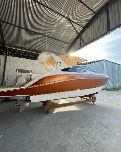 Clique para visualizar Lancha com motor de popa Real 280 Special Deck