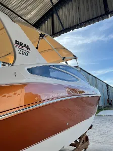 Clique para visualizar Barco com motor de popa - Real 280 Special Deck