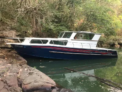 Clique para visualizar MALLOY 33 - reestilizada em 2025 / 2026