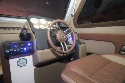 Clique para visualizar FLY 350 VS reformada e em ótimo estado