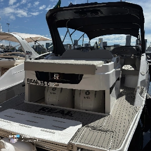 Real 35 Cabriolet parelha de popa Mercury zero