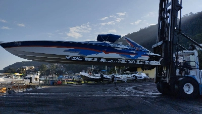 Intermarine Scarab 38 com 2x Volvo Kad 42 Diesel