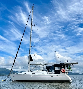 Oceanis 381
