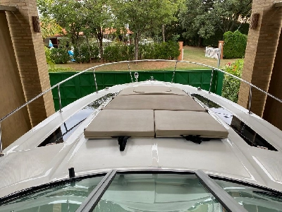 Clique para visualizar Sea Ray 375 Sundancer