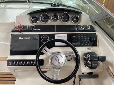 Clique para visualizar Sea Ray 375 Sundancer