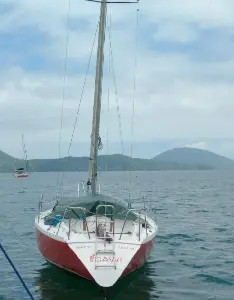 CAL 9.2 com poita na Ribeira Ubatuba