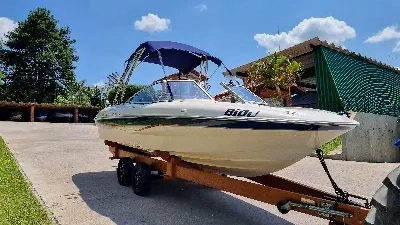 Clique para visualizar Bayliner Capri 2150 ZX