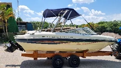 Clique para visualizar Bayliner Capri 2150 ZX