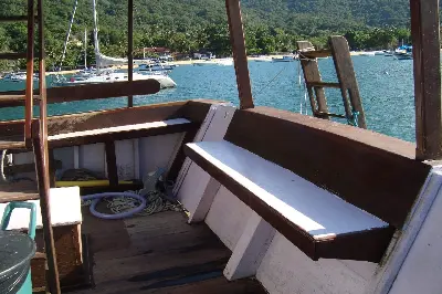 Grande Traineira de Turismo 102 Passageiros