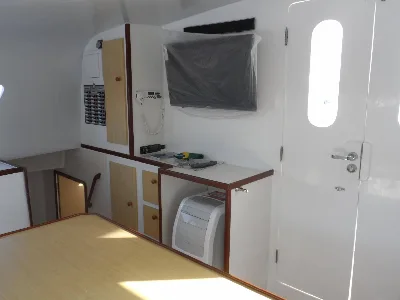 Clique para visualizar Catamarã Bate Vento a motor - BV 36 Trawler