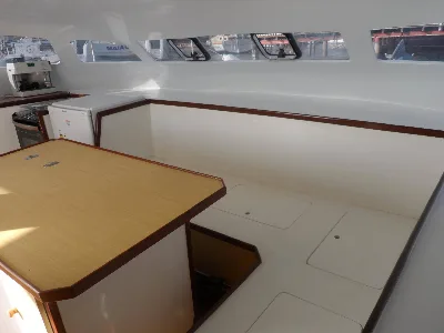 Clique para visualizar Catamarã Bate Vento a motor - BV 36 Trawler