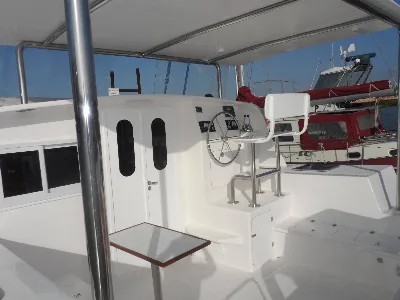 Clique para visualizar Catamarã Bate Vento a motor - BV 36 Trawler