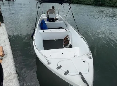 Clique para visualizar Aqua Boats 21