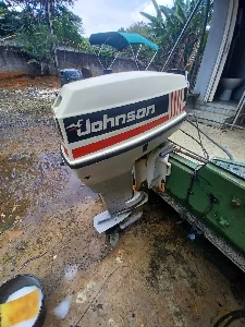 Clique para visualizar Barco cabinado de alumínio com 23 pés - ano 1991