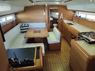 Clique para visualizar JEANNEAU SUN ODYSSEY 50 PÉS – ANO 2013