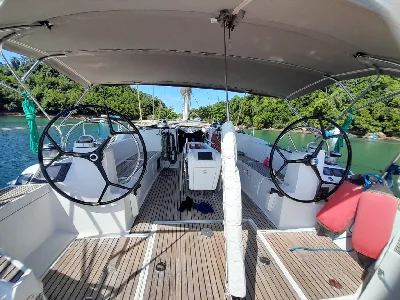 Clique para visualizar JEANNEAU SUN ODYSSEY 50 PÉS – ANO 2013