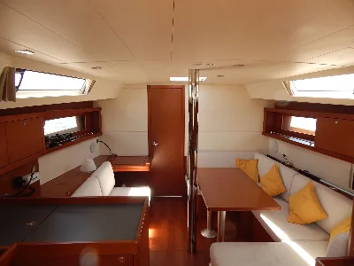 Clique para visualizar BENETEAU OCEANIS 41 PÉS – ANO 2013