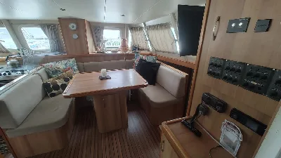 Clique para visualizar CATAMARÃ DOLPHIN – 42 PÉS – ANO 2013