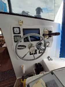 Clique para visualizar CATAMARÃ DOLPHIN – 42 PÉS – ANO 2013