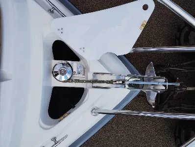 Clique para visualizar Triton 250 Cab