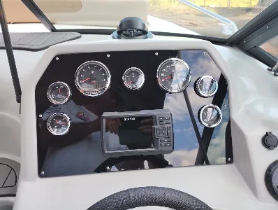 Clique para visualizar Triton 250 Cab