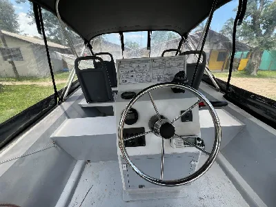 Clique para visualizar Lancha para lazer ou táxi Náutico