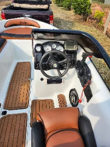 Lancha Focker 180 - Ano 2000 com Motor 90 hp