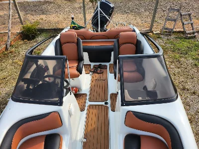 Lancha Focker 180 - Ano 2000 com Motor 90 hp