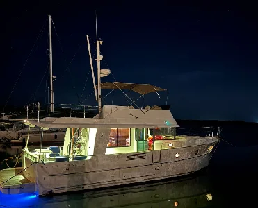 Clique para visualizar Beneteau Swift Trawler 44