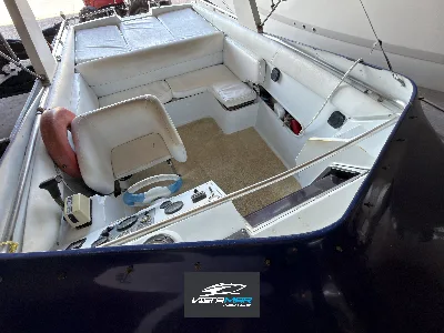 Lancha Tecnomarine (Símbolo 31)