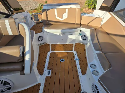 Lancha FS 265 Solaris 2022