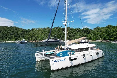 Clique para visualizar Catamara Fountaine Pajot Salina 48