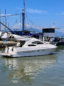 Intermarine 380 Full