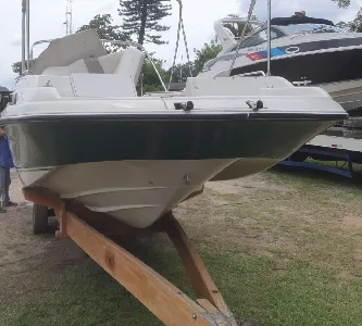 Clique para visualizar Lancha Regal 240 Open