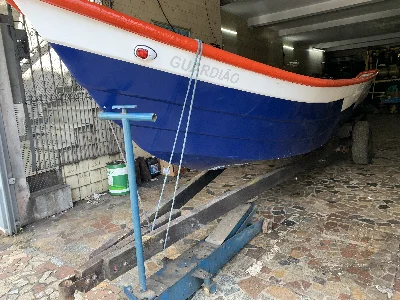 Barco Fibra Borda Alta quebra ondas 6,50 metros 21