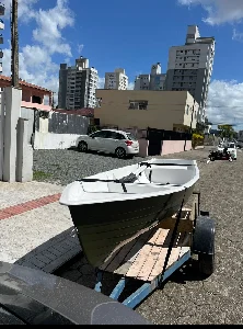 Bote Shark 380
