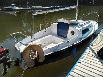 Clique para visualizar Vendo Veleiro Cruiser 18 excelente estado