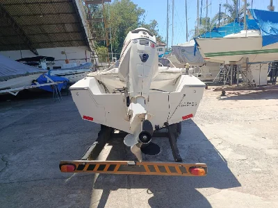 Clique para visualizar Carbrasmar 18 Pés com Evinrude Etec 115