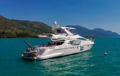 Clique para visualizar Intermarine 680 Full