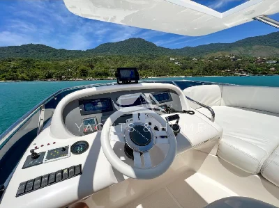 Clique para visualizar Intermarine 680 Full